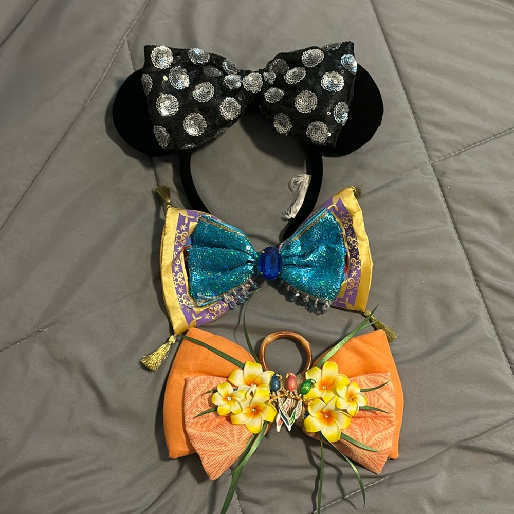 Interchangeable bow Minnie ears